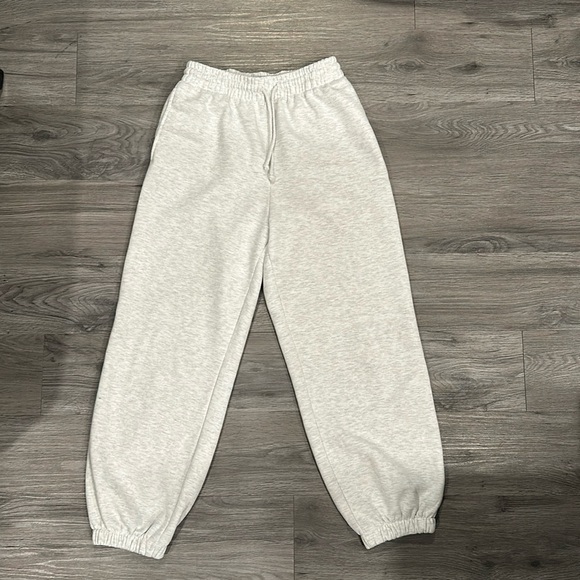 Zara Sweatpants - Picture 1 of 5